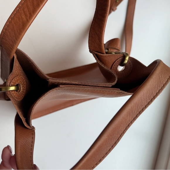 Madewell Sydney Leather Crossbody Bag - Picture 5 of 12
